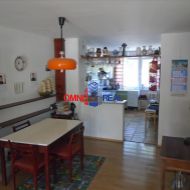 ZNÍŽENÁ CENA - 3 podlažný rodinný dom v Ivánke pri Dunaji, extra byt, pekná záhrada