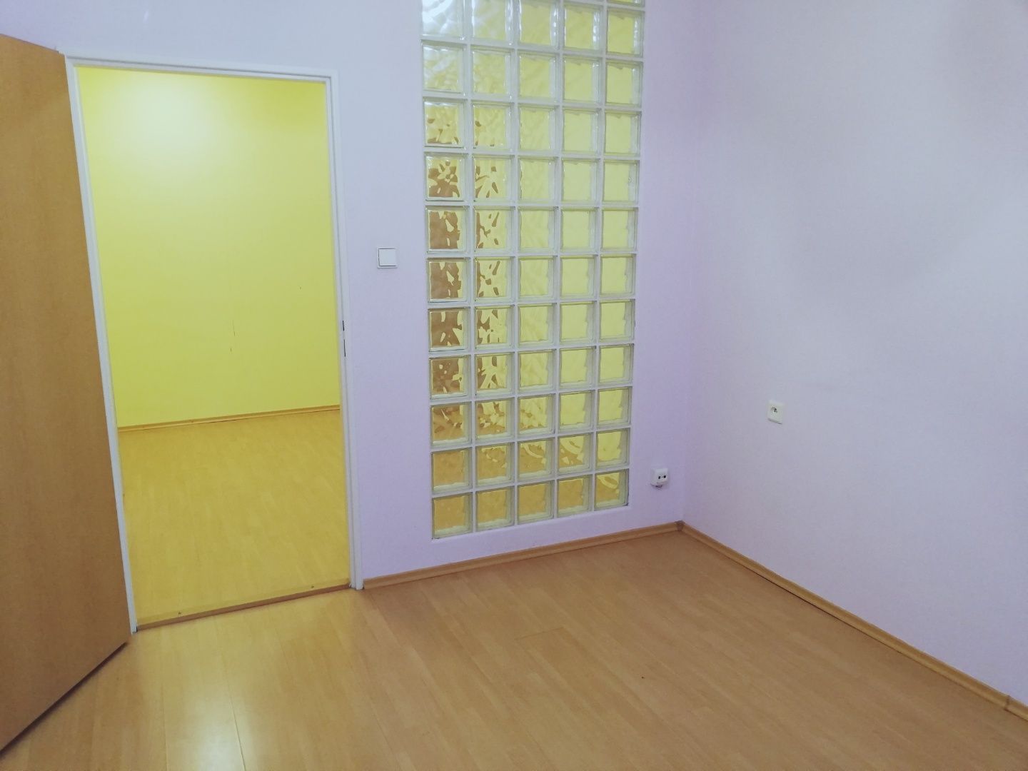 Krásny 2 izbový byt v centre mesta Dunajská  Streda na obľúbenom poschodí