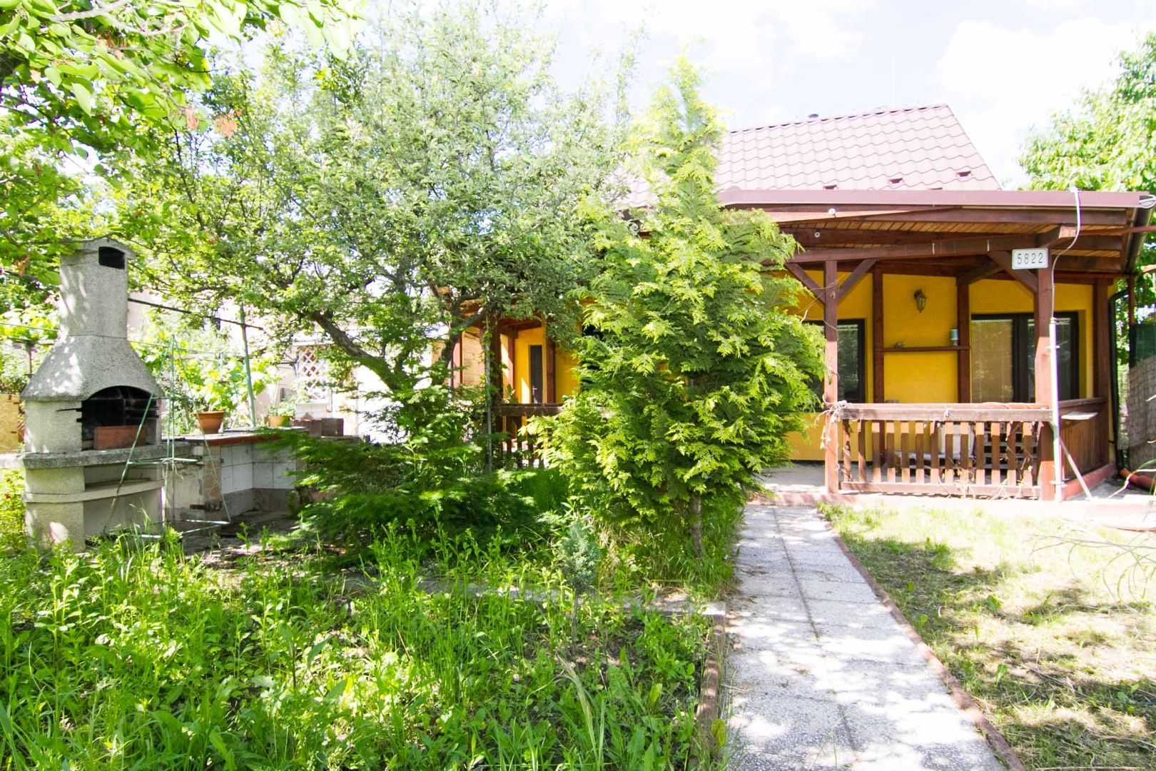 Rekreačná chata-Predaj-Bratislava - mestská časť Dúbravka-114500.00 €