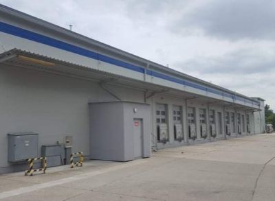 Hľadám skladové priestory na prenájom pre kuriérsku spoločnosť v Trenčíne a okolí