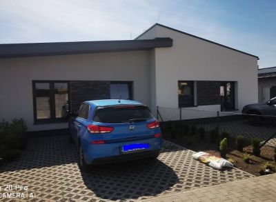 Atypický 4-izbový rodinný dom s luxusným prevedením záhrady