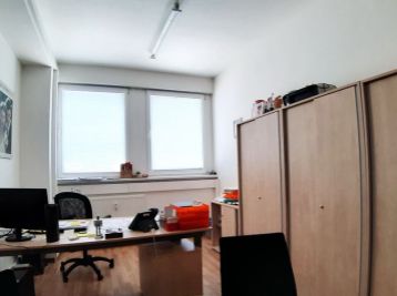 BA Pestovateľská – veľmi pekné kancelárie od  15 m2 – pri IKEA, AVION.