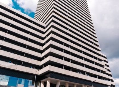 Investičný 1-izbový byt s loggiou a parádnym výhľadom v rezidenčnom komplexe Tehelné Pole