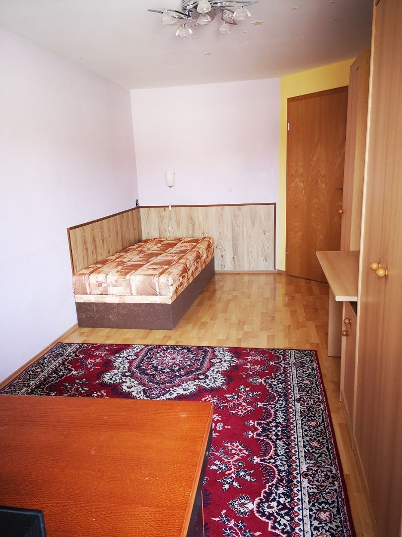 6 izbový rodinný dom s tromi kúpeľňami a garážou v tichej lokalite na začiatku obce Rovinka - Športová ul.