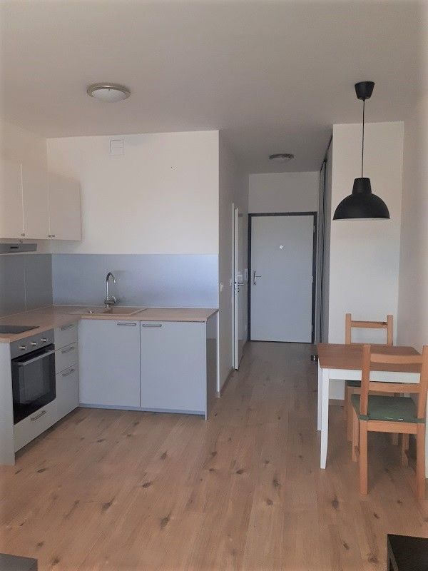 Iný-Prenájom-Bratislava - mestská časť Petržalka-490.00 €