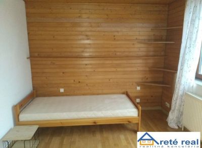 Areté real - Vám ponúka 1 - izb.byt v rodinnom dome v Pezinku