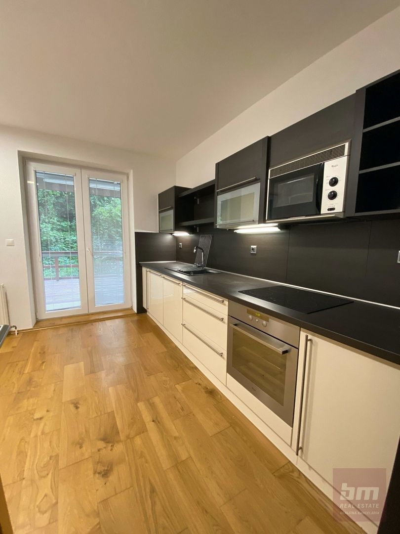 Iný-Prenájom-Bratislava - mestská časť Staré Mesto-1250.00 €