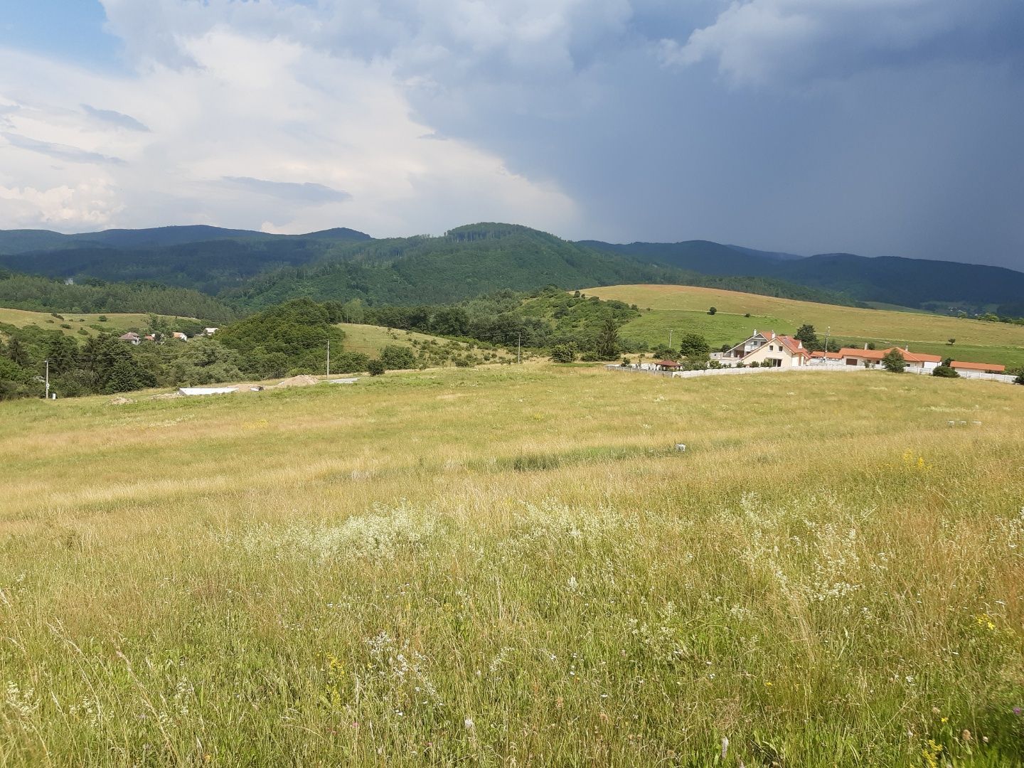 Pozemok predaj Zvolen-Breziny