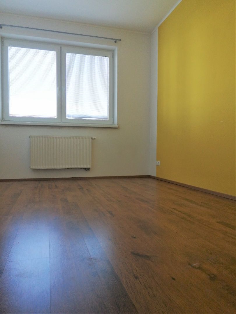 BOND REALITY – Na predaj priestranný, 3 izbový byt Koceľova ul. SLOVENSKÝ GROB