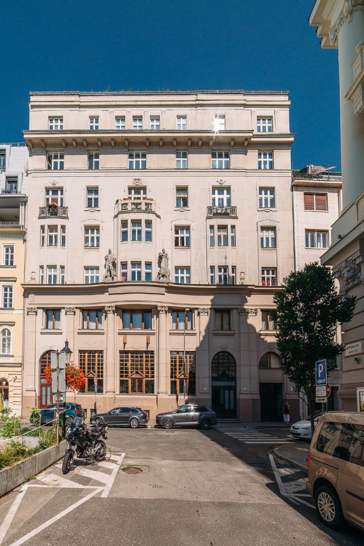 2-izbový byt-Predaj-Bratislava - mestská časť Staré Mesto-306000.00 €