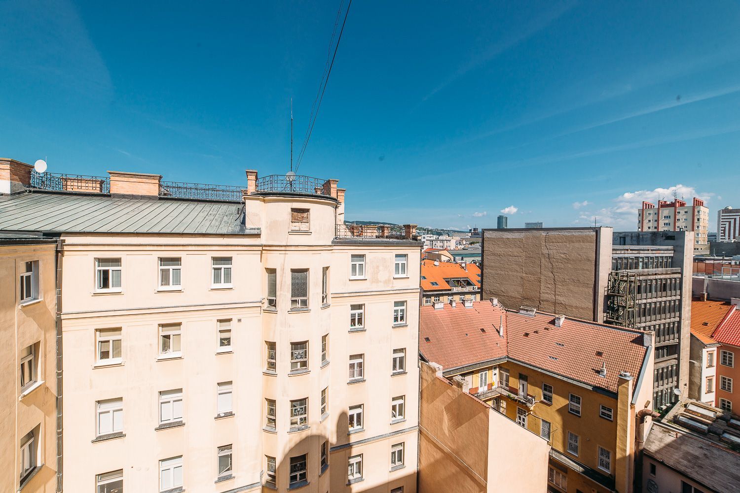 VEĽKÝ 2 IZB. BYT V ABSOLÚTNOM CENTRE MESTA, GORKÉHO UL.