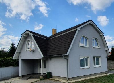 Dvojpodlažný rodinný dom v lokalite Stráňany