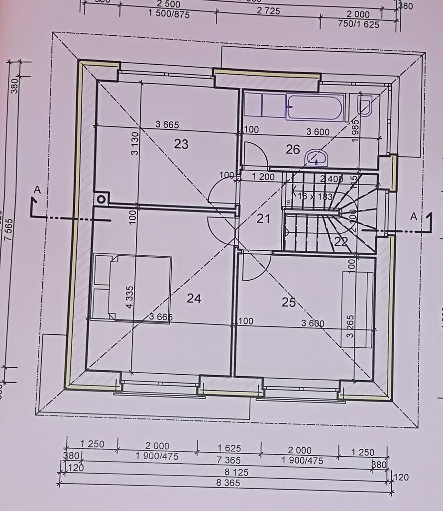 Dvojpodlažný 5-izbový rodinný dom s oplotením osadený na peknom pozemku