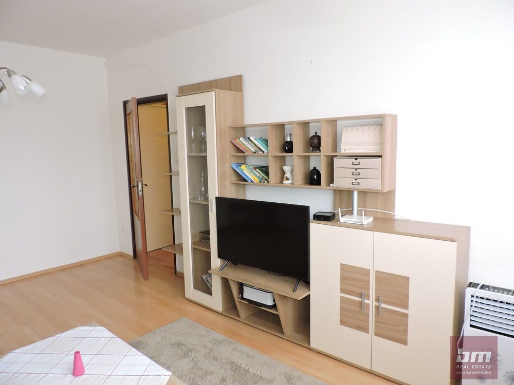 1-izbový byt-Prenájom-Bratislava - mestská časť Dúbravka-445.00 €