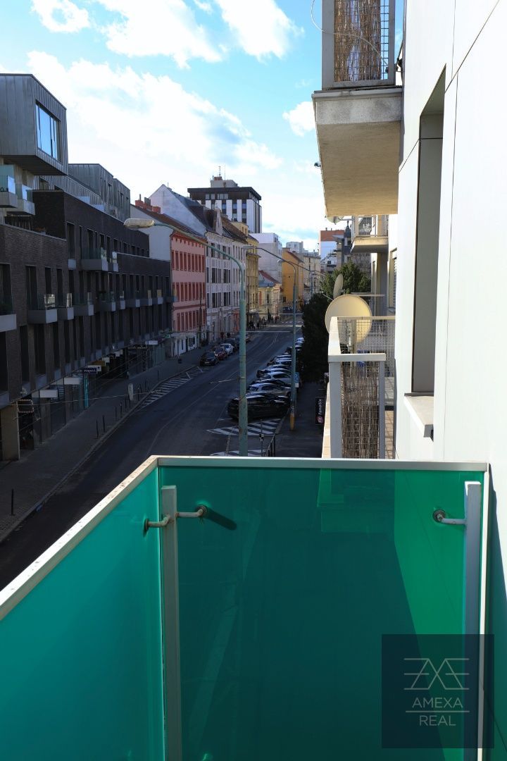 AMEXA REAL » NA PRENÁJOM 1,5 izbový byt s balkónom a garážovým státím v centre mesta na Dunajskej ulici