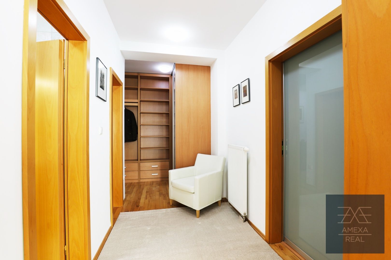 AMEXA REAL » NA PRENÁJOM 1,5 izbový byt s balkónom a garážovým státím v centre mesta na Dunajskej ulici