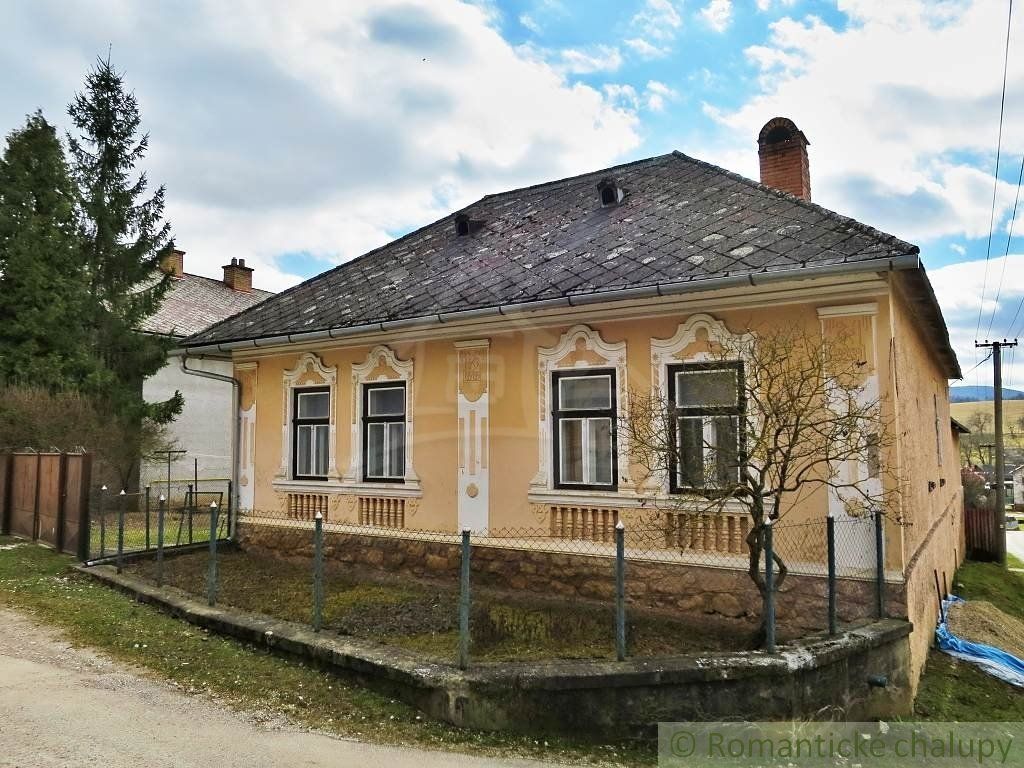 Rodinný dom-Predaj-Hrušov-37000.00 €