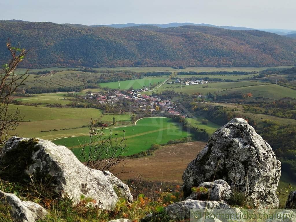 Chalupa v obci Hrušov