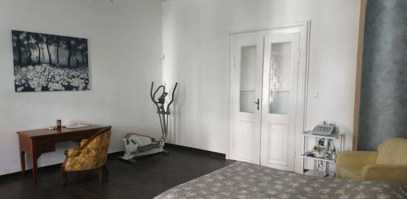 2- izbový byt na Hviezdoslavovom námestí