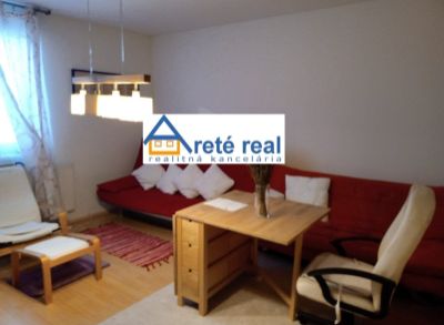 Areté real- prenájom garsónky v Miloslavove-VOĽNÁ IHNEĎ.