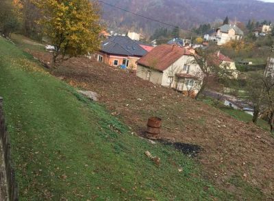 Ponúkame na predaj stavebný pozemok v Trenčianskych Tepliciach.