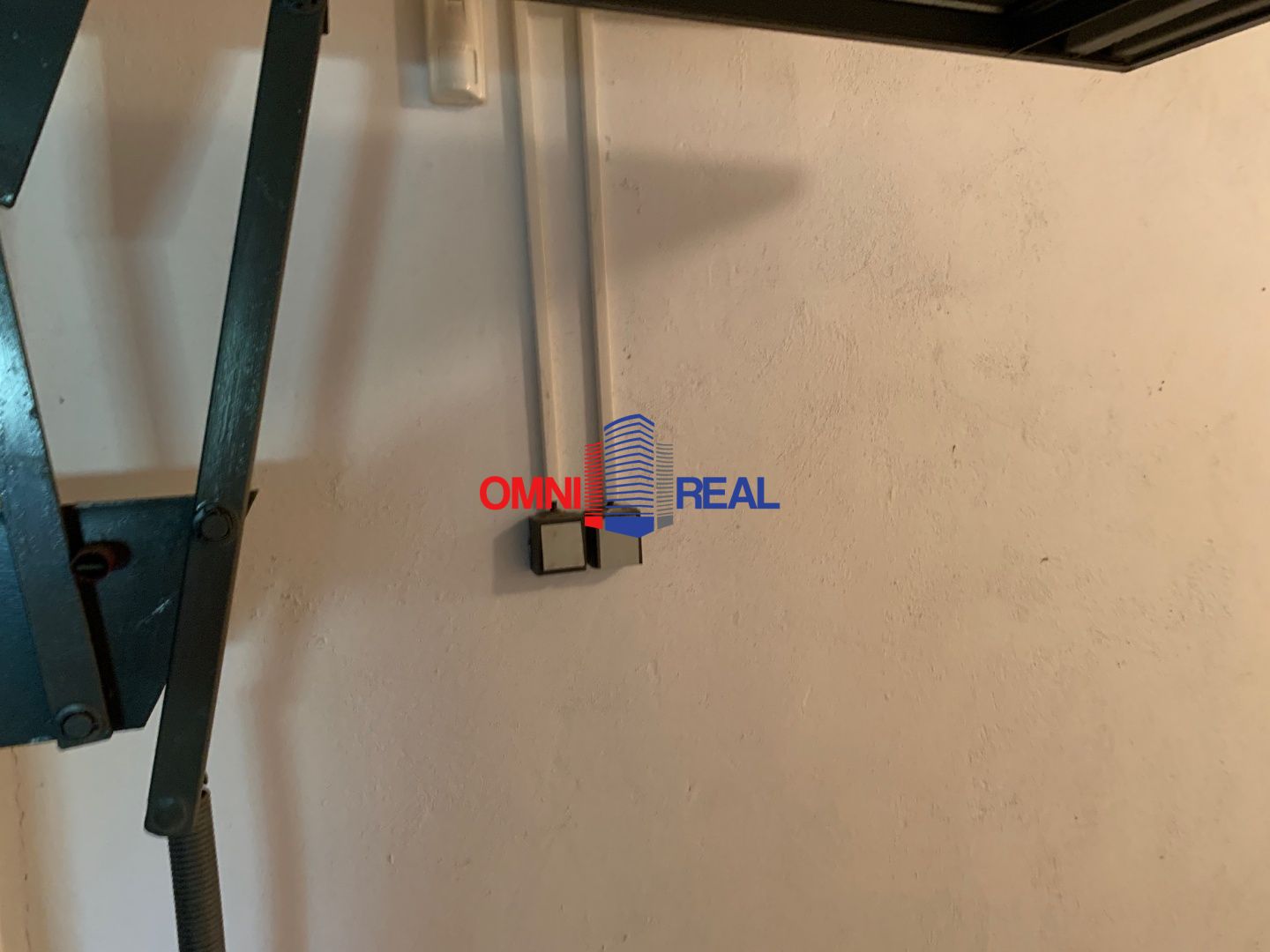 Garáž, Korytnická, 17 m2 s elektrikou