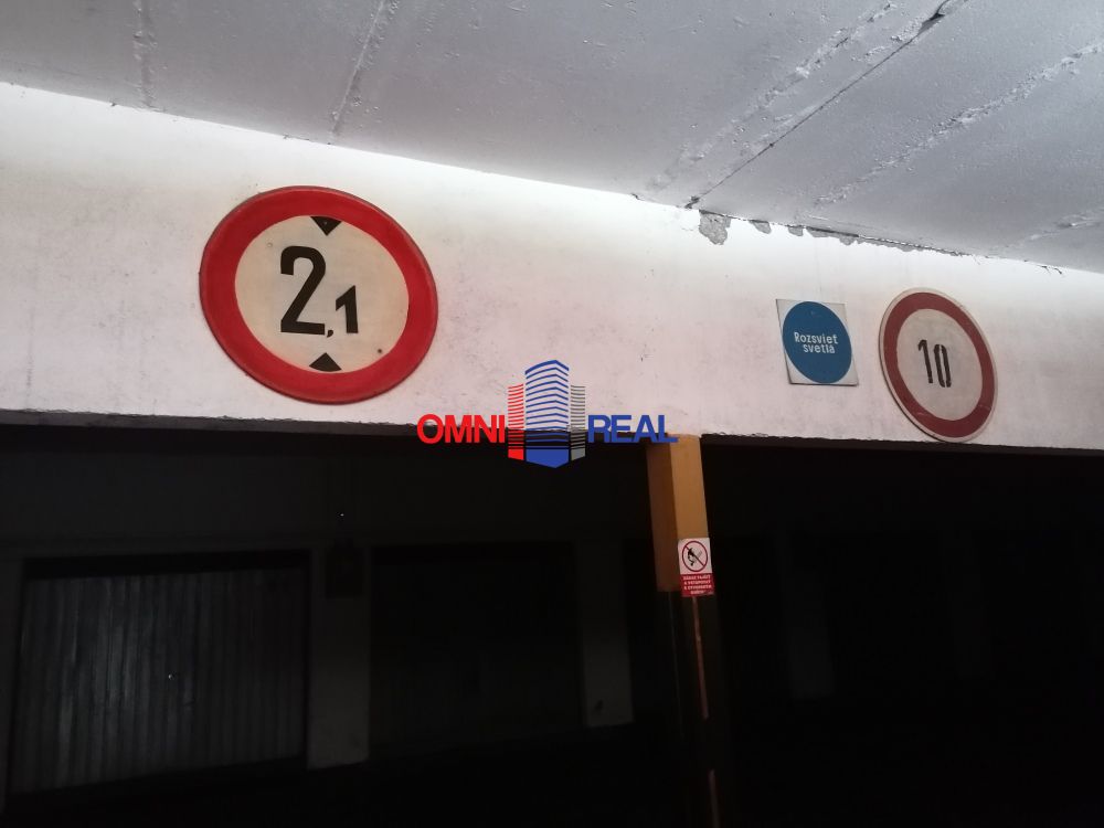 Garáž, Korytnická, 17 m2 s elektrikou