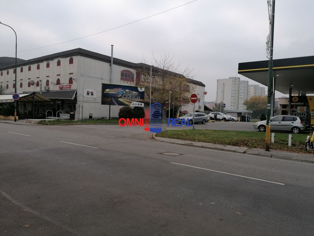 Garáž, Korytnická, 17 m2 s elektrikou