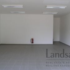 Ponúkame na prenájom obchodný priestor 56m2, ul. Bosákova / Lužná, BA V
