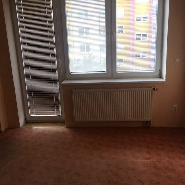 Ponúkame Vám na predaj 2 izbový byt Bratislava-Dúbravka, ulica Repašského ul.,