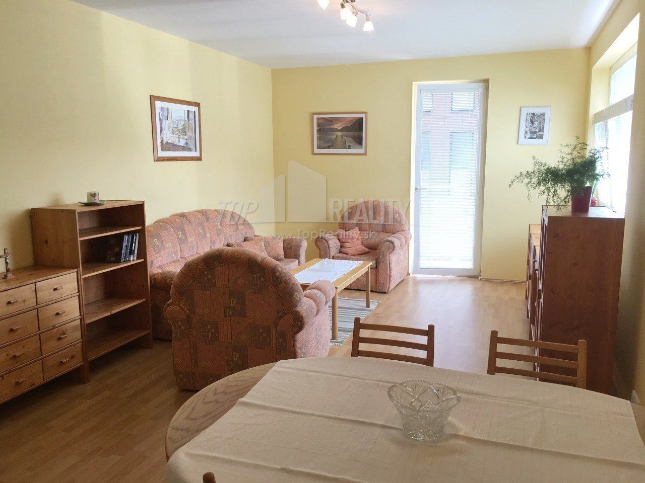 Pekný 2- izbový byt na Bratislavskej ulici na prenájom