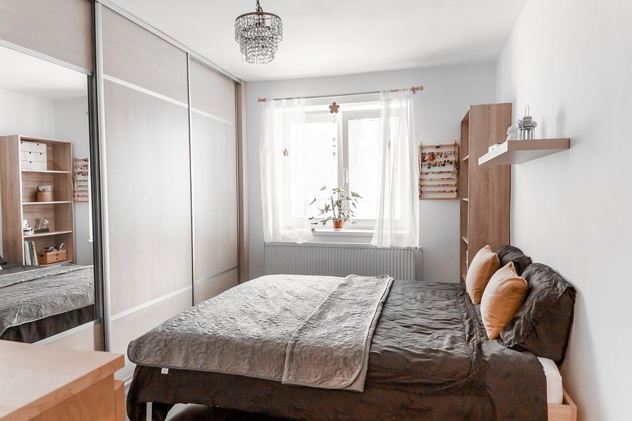 Krásny 2-izbový byt s veľkou pivnicou a zariadením na Cyprichovej ulici