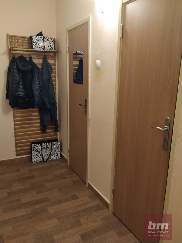 Prenájom 1 - izb. bytu v Dúbravke na Považanovej ul.