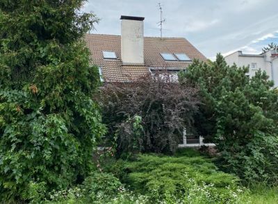 ARETÉ REAL- PREDAJ 6 - IZBOVÉHO RODINNÉHO DOMU S 565 m2 POZEMKOM V PEZINKU, SLNEČNÁ