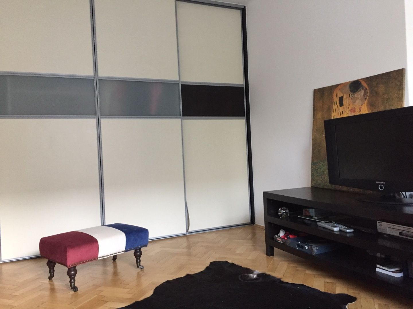 Prenájom: 2 izbový zrekonštruovaný byt s loggiou, Ružinov -  Ostredky