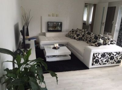 ART Real Estate – Hainburg a.d.Donau – 2-izbový byt 58 m2 , pivnica, balkón, výhľad na hrad