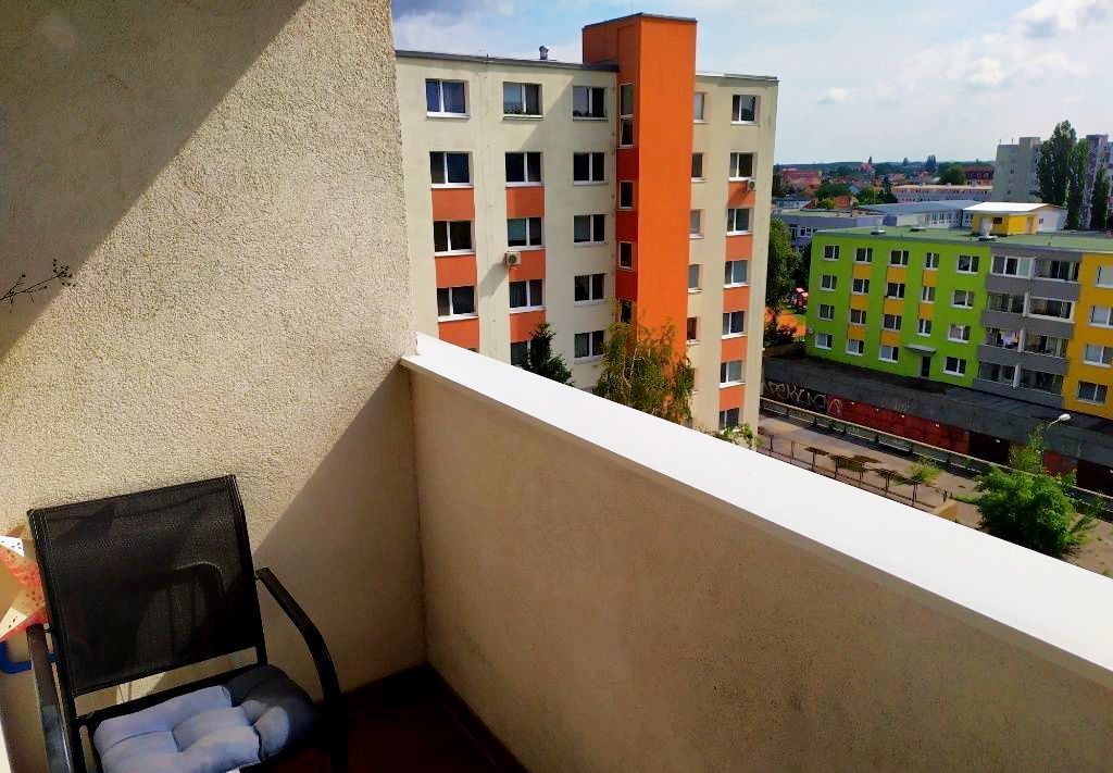 Veľký slnečný 4- izbový byt na Dudvážskej ulici