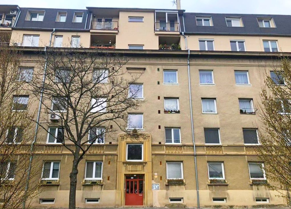 TOP LOKALITA Veľký 2- izbový byt na Trenčianskej ulici