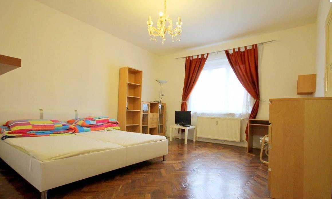Veľký 2,5- izbový byt na Vajnorskej ulici