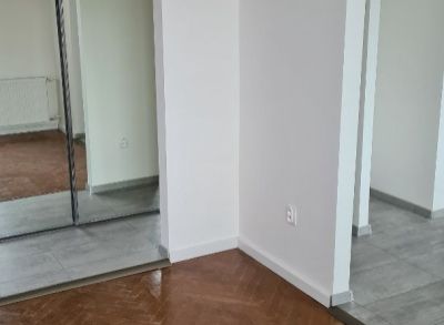 Ponúkame na predaj zrekonštruovaný 2-izbový byt s balkónom v Bratislave I na Pražskej ulici