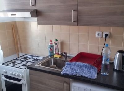 ARETÉ REAL - PRENÁJOM 2-IZBOVÉHO BYTU S BALKÓNOM A PARKOVACÍM STÁTÍM v Pezinku