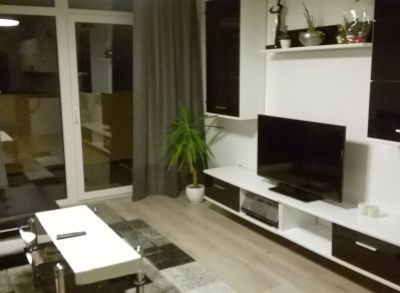 Areté real- moderný 2izb byt s loggiou a park.miestom