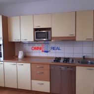 3 izbový byt, Líščie údolie, na začiatku Karlovej Vsi, 4/4