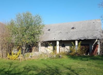 Ponúkame Vám na predaj Veľkú usadlosť - Rodinný dom V obci Macov na pozemku o rozlohe 2840 m2