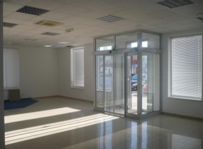 Areté real-prenájom priestorov -kancelárie,adm.priestory,obchodné priestory priamo v centre mesta Pezinok
