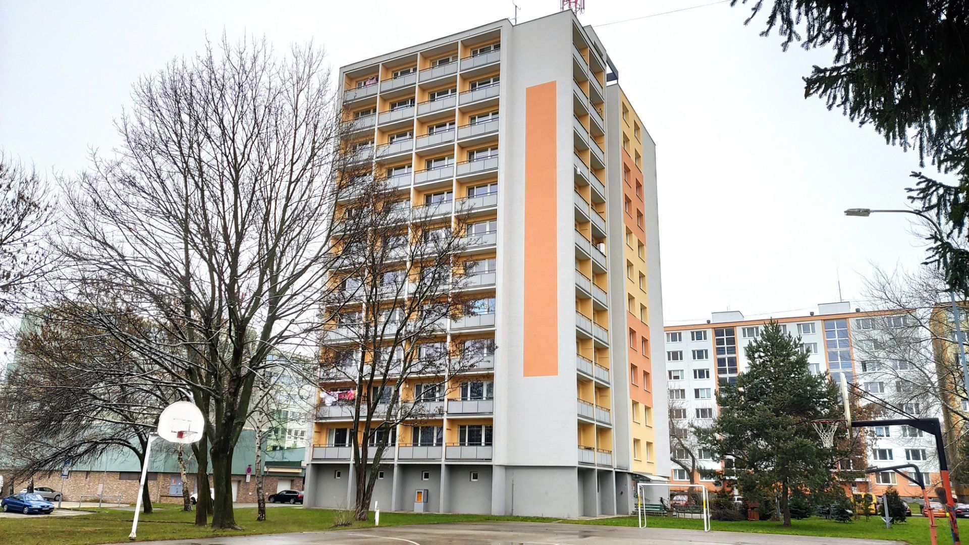 3-izbový byt 75 m2 + 2x balkón centrum Prievidza