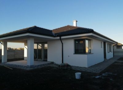 Luxusné 4-izbové bungalovy zhotovené s moderným interiérom na kľúč