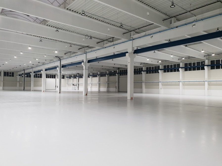 Ponúkame na prenájom výrobné a skladové priestory v modernej hale nachádzajúcej sa v areály bývalých Považských strojární.