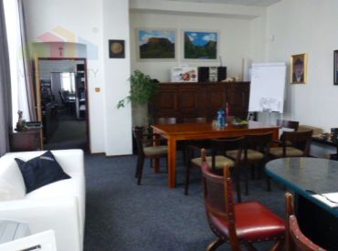 Obchodný a kancelársky priestor Ilava - Námestie, 60 m2 *** Dlhodobý prenájom