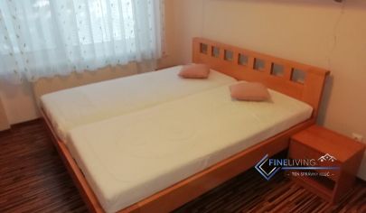 Menší 3 - izb. byt s klimatizáciou v užšom centre Nitry